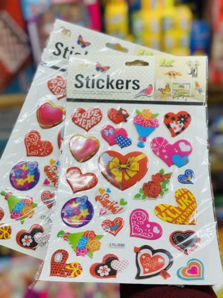 طوابع على شكل قلوب ♥️