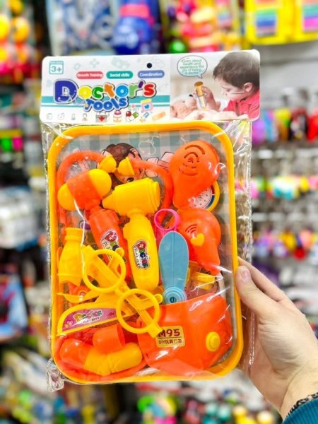 لعبة طبيب صغير بأدوات كاملة 🩺🧑‍⚕️