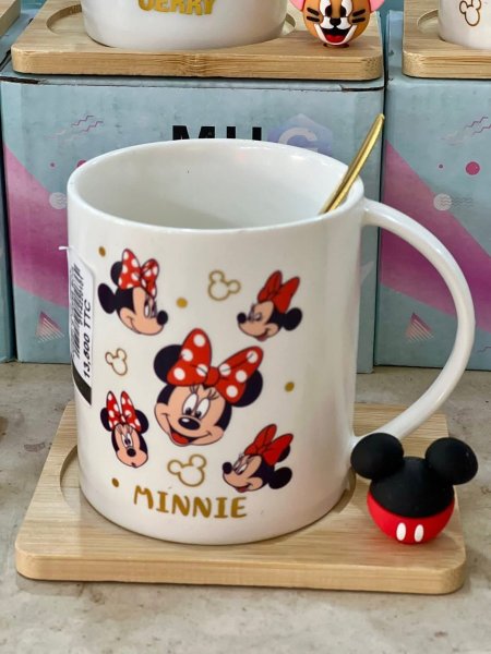 كوب ميني ماوس مع قاعدة خشب وملعقة ذهبية 🥄