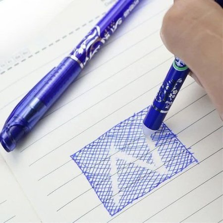 قلم حبر مع محاي الخاصة فيه قابل للمحي والتعديل